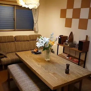 Guest house Du Tanuki Noir, Osaka